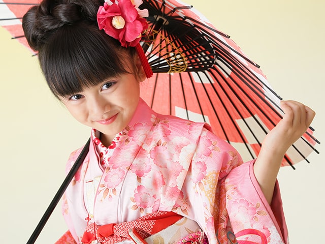 採用情報　貸衣裳・レンタル案内スタッフ